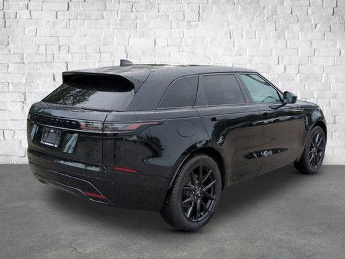 2026 Land Rover Range Rover Velar P250 SE R-Dynamic