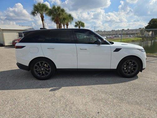 2024 Land Rover Range Rover Sport SE
