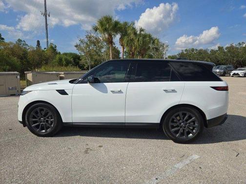 2024 Land Rover Range Rover Sport SE