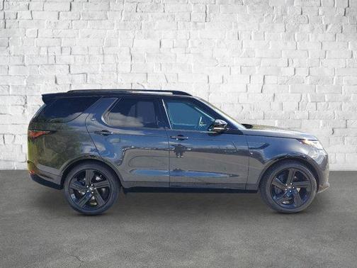 2025 Land Rover Discovery P360 Dynamic SE