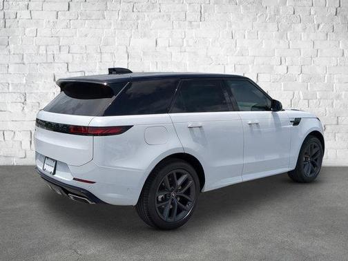 2025 Land Rover Range Rover Sport SE