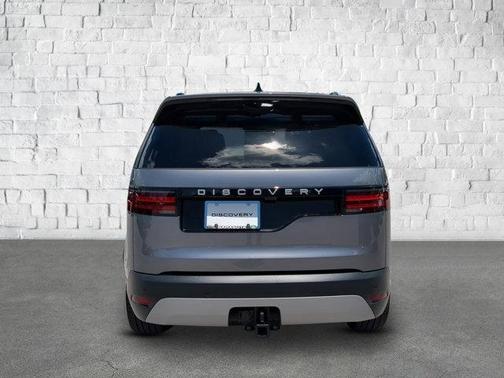 2025 Land Rover Discovery P300 S