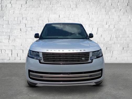 2025 Land Rover Range Rover P530 SE