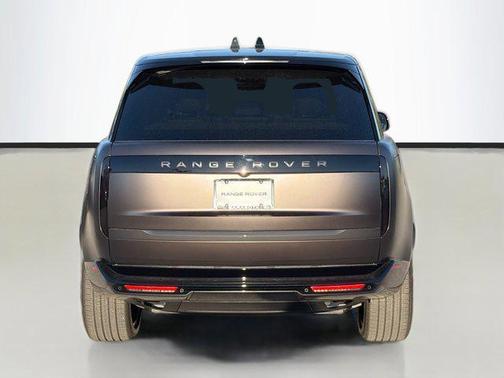 2026 Land Rover Range Rover P400 SE