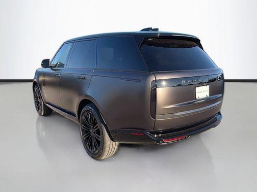 2026 Land Rover Range Rover P400 SE