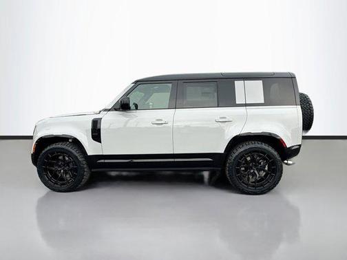 2026 Land Rover Defender X-Dynamic SE