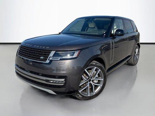 2026 Land Rover Range Rover P550e SE