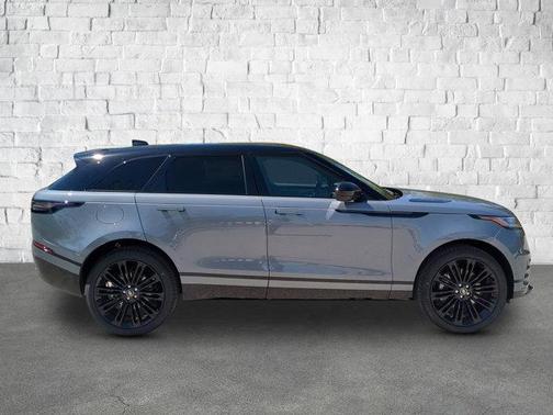 2026 Land Rover Range Rover Velar Dynamic SE