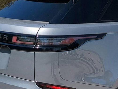2026 Land Rover Range Rover Velar Dynamic SE