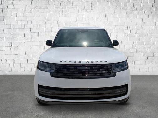 2025 Land Rover Range Rover P530 SE