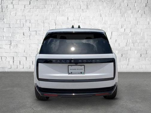2025 Land Rover Range Rover P530 SE
