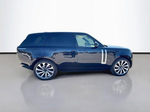 2026 Land Rover Range Rover P530 Autobiography