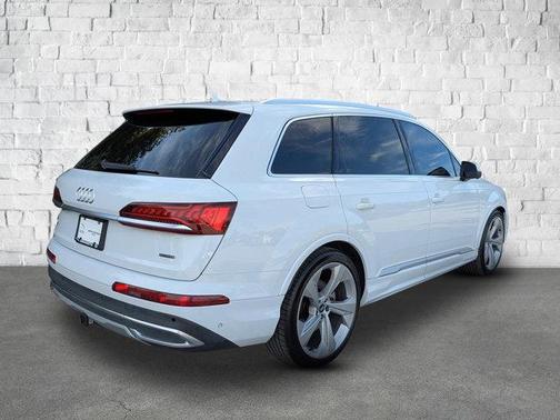 2021 Audi Q7 55 Prestige