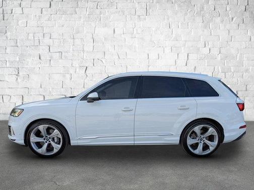 2021 Audi Q7 55 Prestige