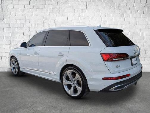 2021 Audi Q7 55 Prestige