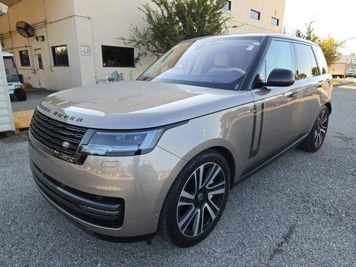 2023 Land Rover Range Rover P530 SE