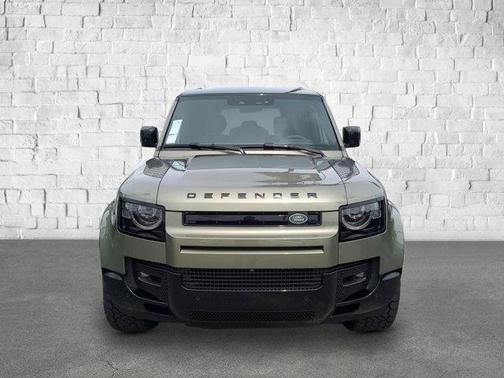 2025 Land Rover Defender 110 P400 X-Dynamic SE