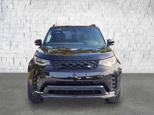 2025 Land Rover Discovery P300 Dynamic SE