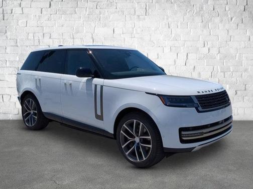 2025 Land Rover Range Rover P550e SE