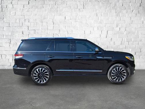 2024 Lincoln Navigator Black Label