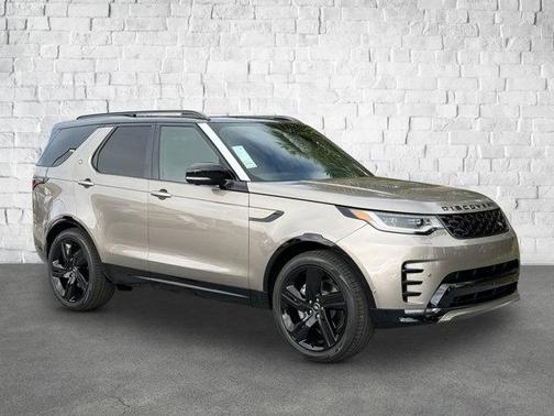2025 Land Rover Discovery P300 Dynamic SE