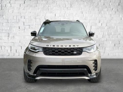 2025 Land Rover Discovery P300 Dynamic SE