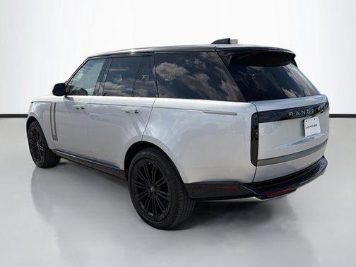 2025 Land Rover Range Rover P530 SE