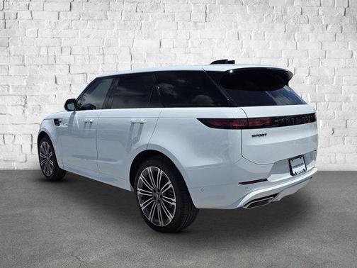 2025 Land Rover Range Rover Sport SE