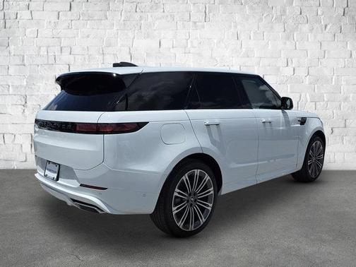 2025 Land Rover Range Rover Sport SE