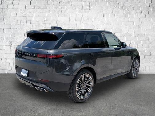 2025 Land Rover Range Rover Sport SE