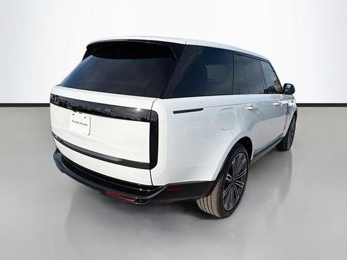 2026 Land Rover Range Rover P400 SE