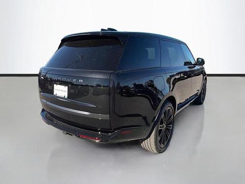 2026 Land Rover Range Rover P400 SE 7 Seat