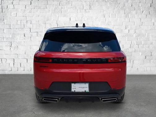 2025 Land Rover Range Rover Sport SE