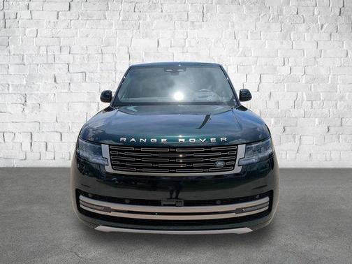 2025 Land Rover Range Rover P400 SE 7 Seat