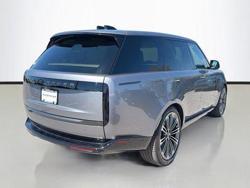 2026 Land Rover Range Rover P400 SE