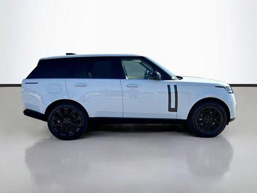2026 Land Rover Range Rover P400 SE