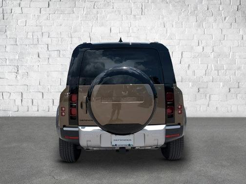 2025 Land Rover Defender 110 P400 S