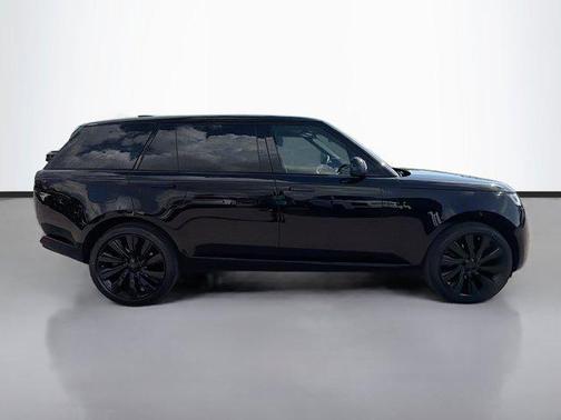 2026 Land Rover Range Rover P615 SV Black