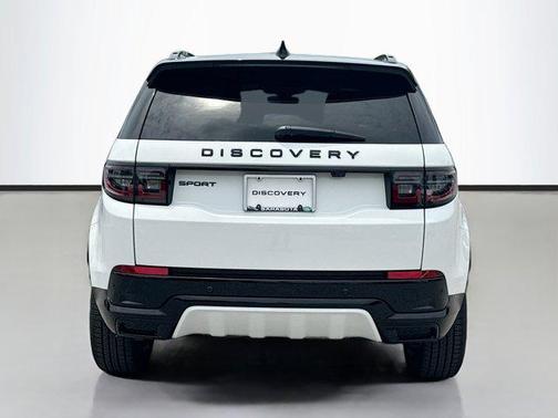Fuji White 2026 Land Rover Discovery Sport Landmark