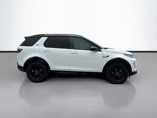 Fuji White 2026 Land Rover Discovery Sport Landmark