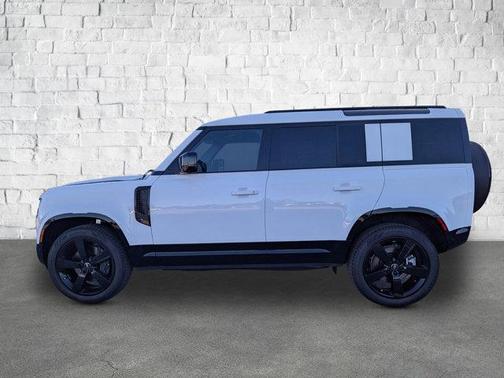 2025 Land Rover Defender 110 P400 X-Dynamic SE
