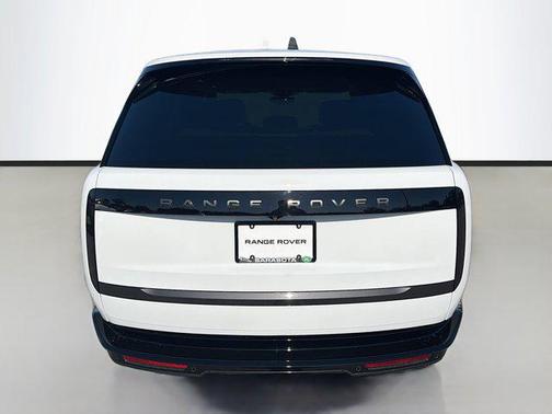 2026 Land Rover Range Rover P400 SE