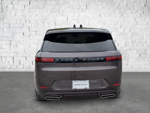 2025 Land Rover Range Rover Sport SE