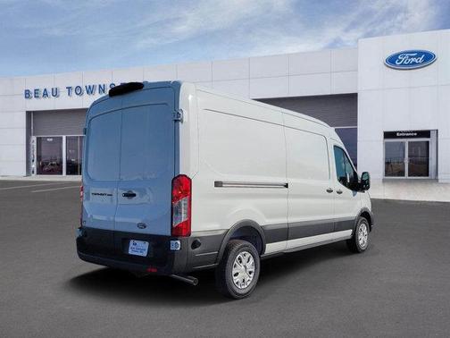 2026 Ford Transit-250 148 WB Medium Roof Cargo