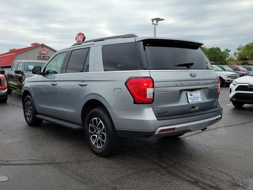 ICONIC SILVER METALLIC 2024 Ford Expedition XLT