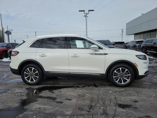 2023 Lincoln Nautilus Standard