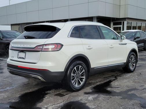 2023 Lincoln Nautilus Standard