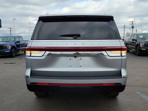 2024 Lincoln Navigator L Reserve