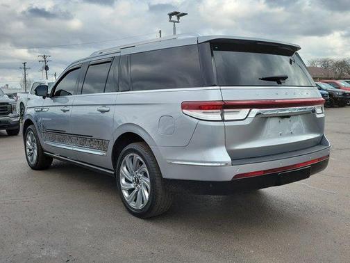 2024 Lincoln Navigator L Reserve