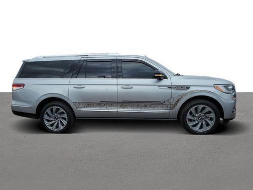 2024 Lincoln Navigator L Reserve